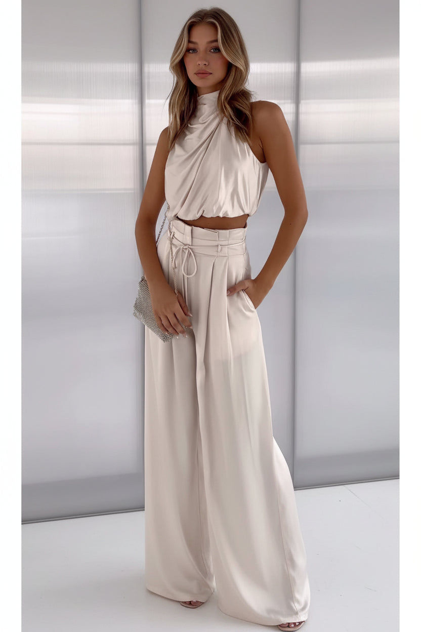 Sashi Suits Casual Sleeveless Midriff-baring sets