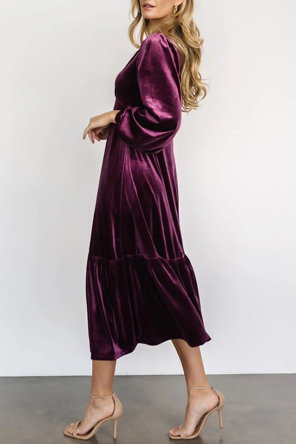 V-Neck Long Sleeve Midi Velvet Dress Trendsi