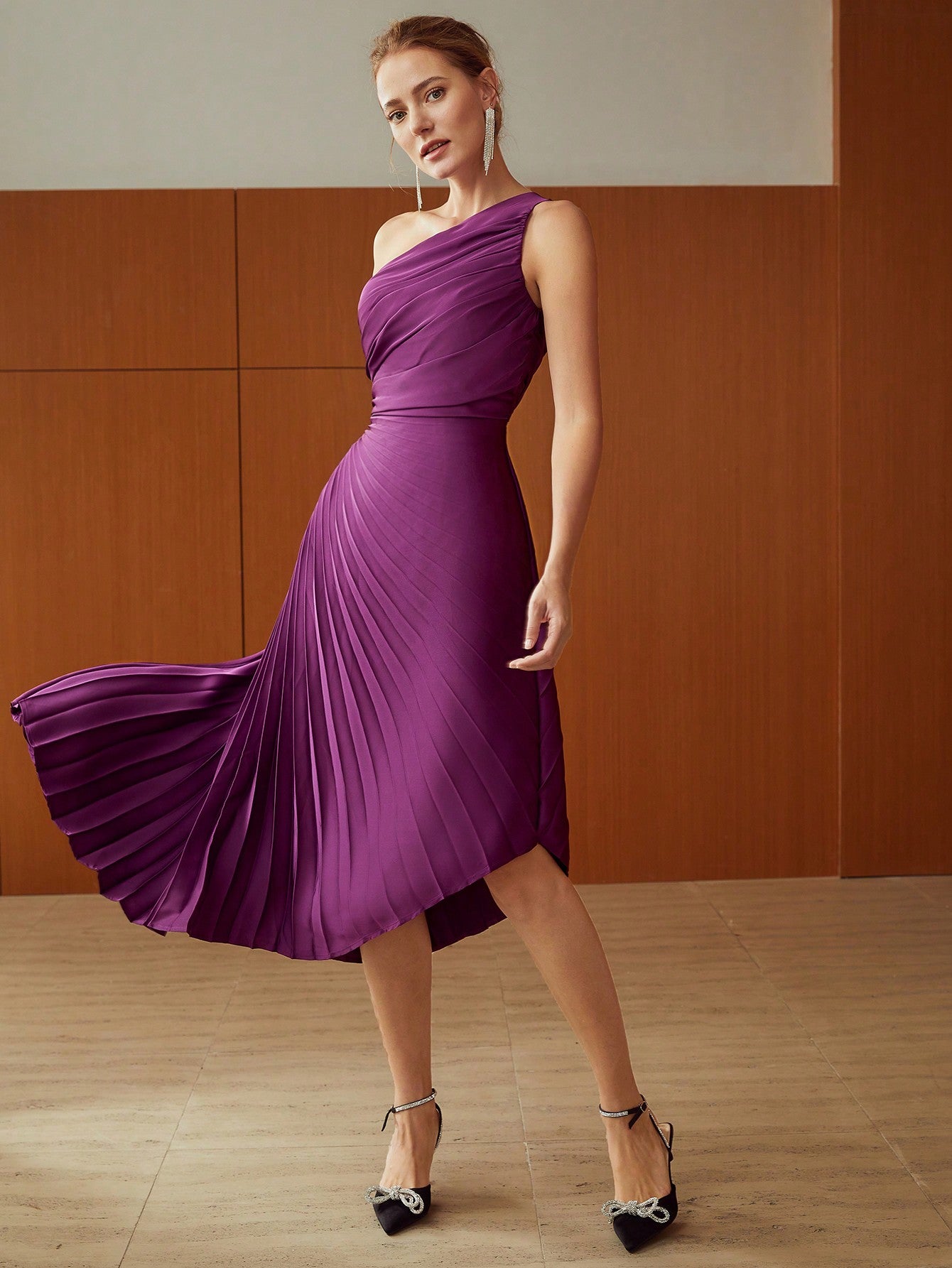 Elegant Pleated Cutout One-shoulder Dress Aclosy