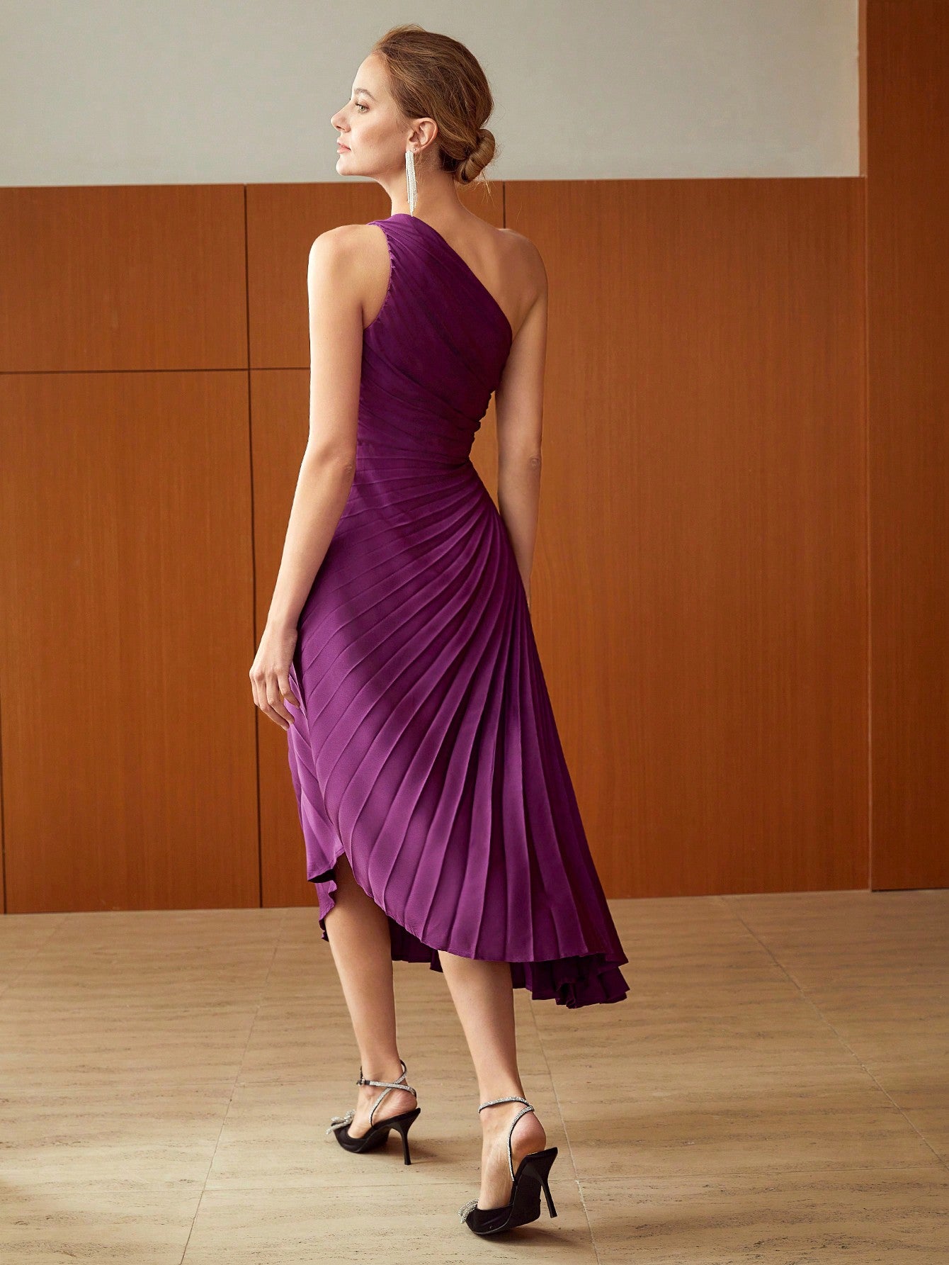 Elegant Pleated Cutout One-shoulder Dress Aclosy