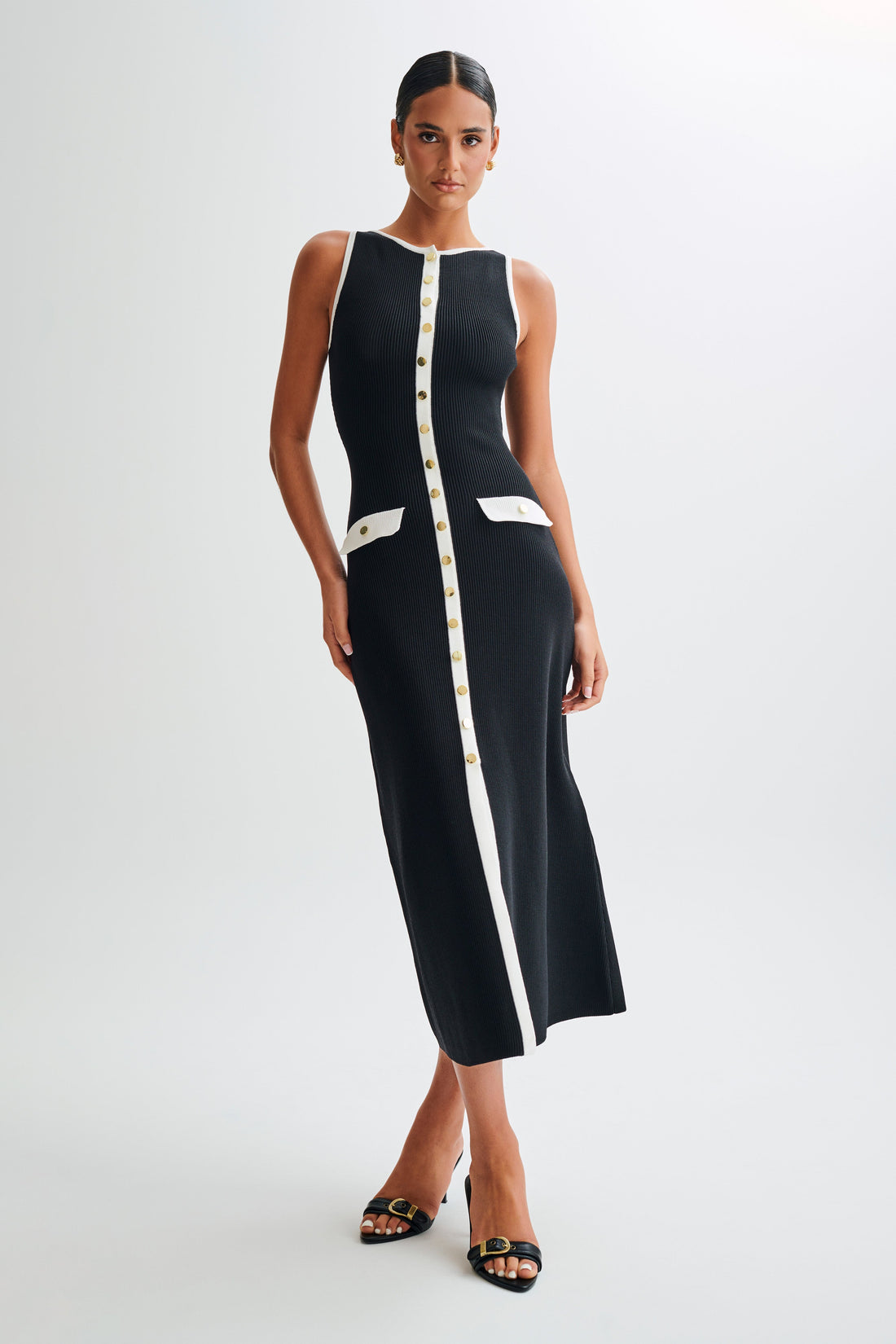 Sakyer Buttoned Elegant Maxi Dress