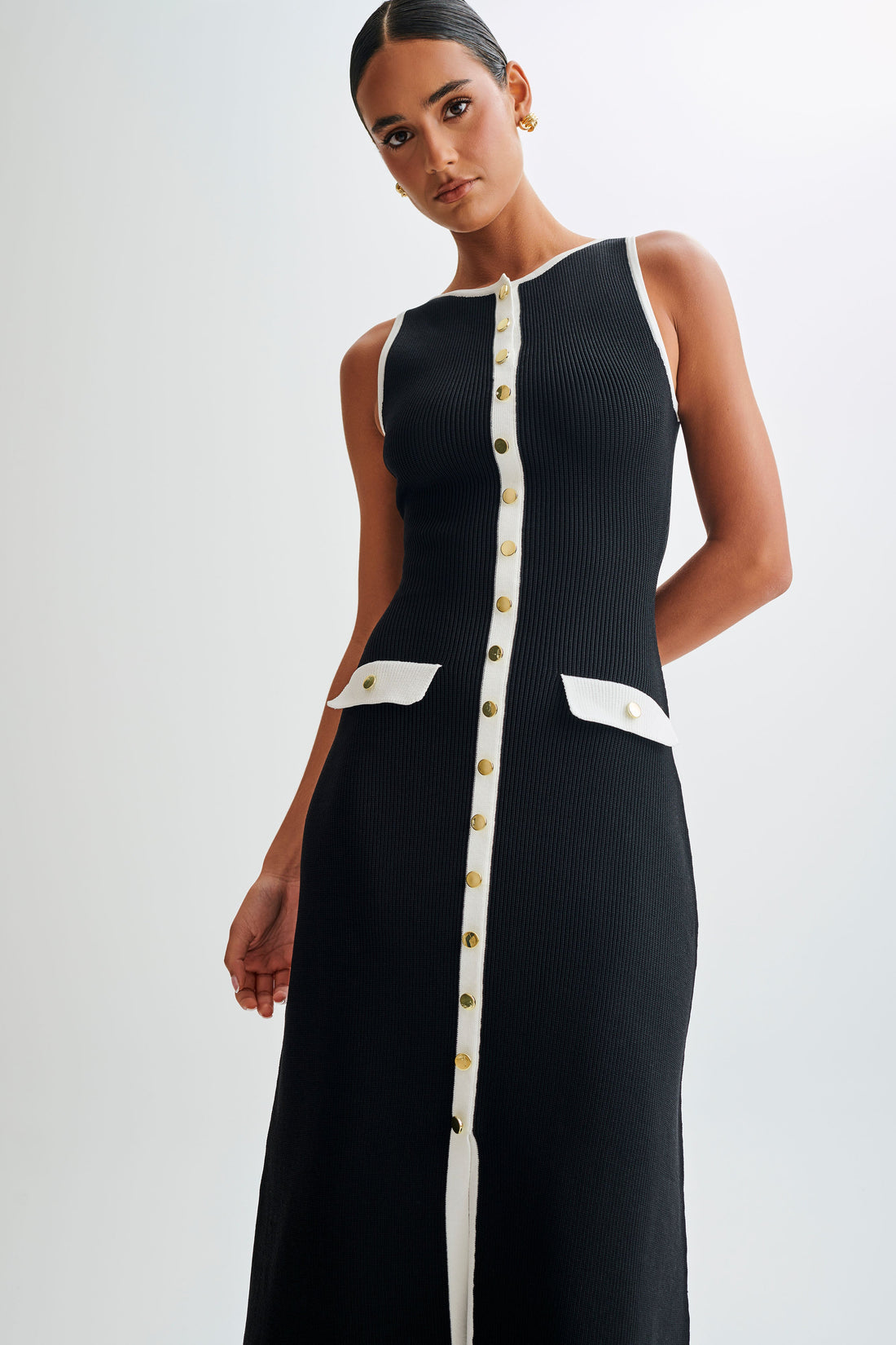 Sakyer Buttoned Elegant Maxi Dress