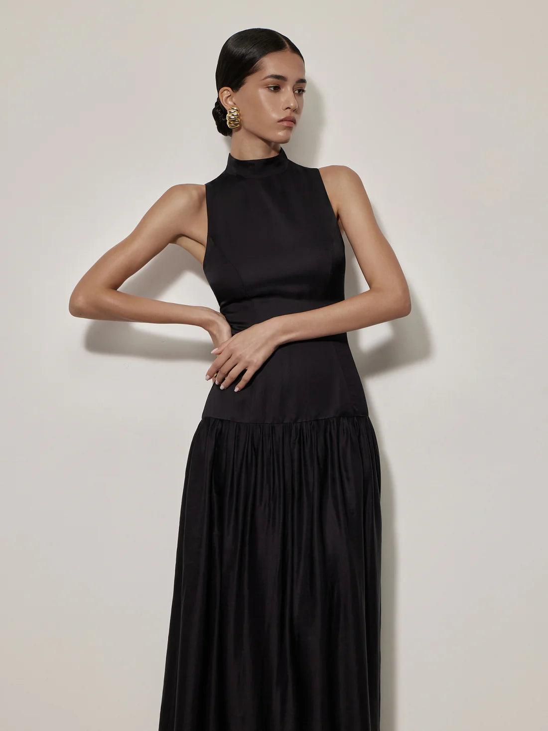 Chic Elegantly  Backless Slim Fit Satin Dress