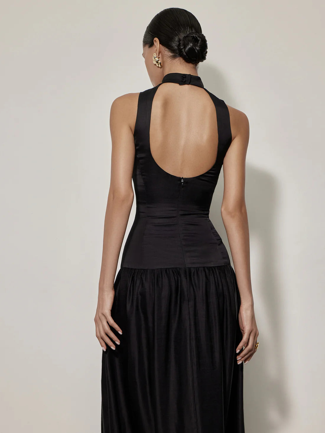 Chic Elegantly  Backless Slim Fit Satin Dress