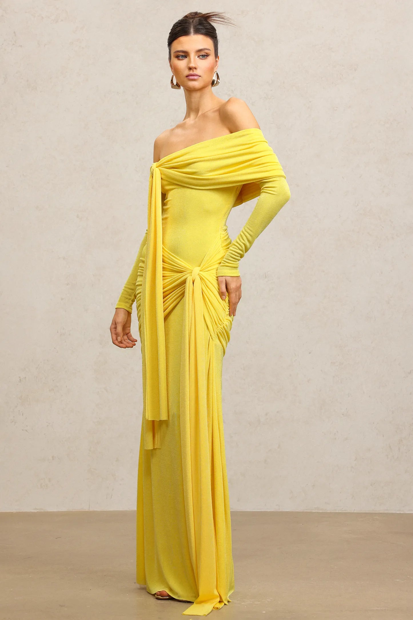 Chic Off-shoulder Long Sleeves Streamer Folds Maxi Dress