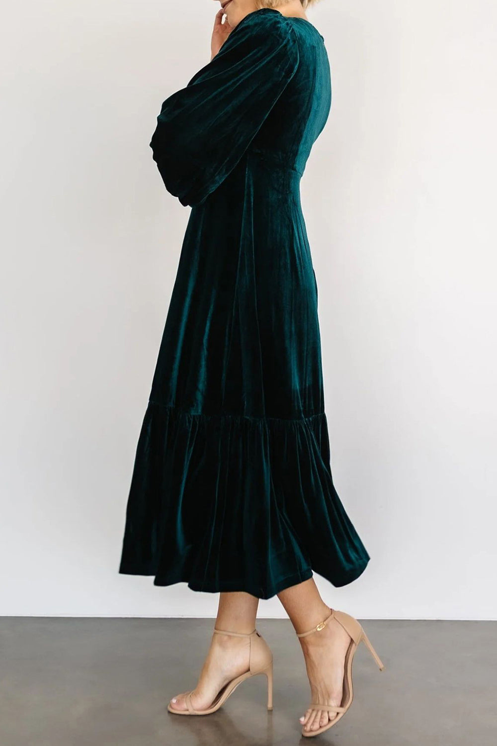 V-Neck Long Sleeve Midi Velvet Dress Trendsi