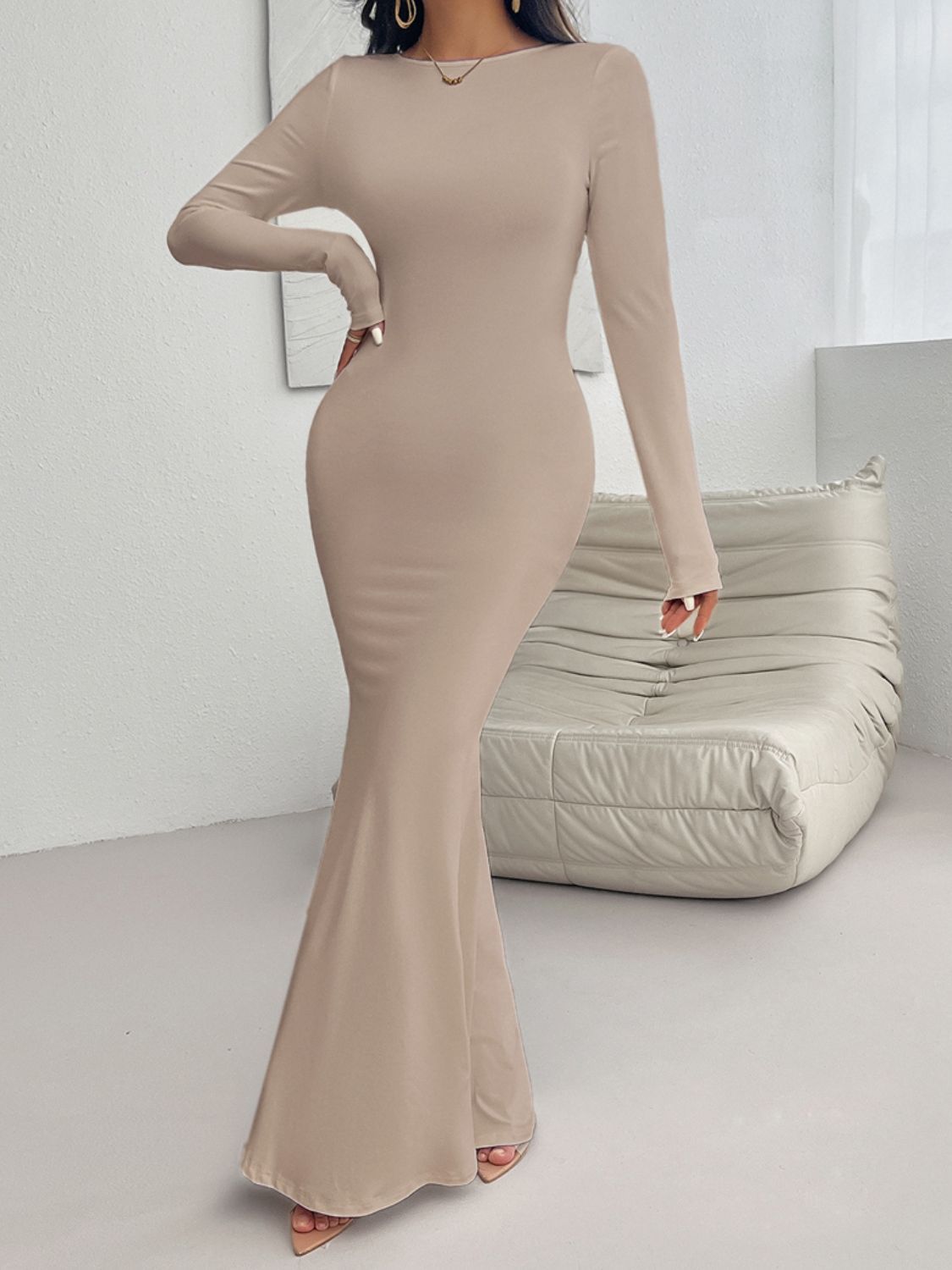 Devine Backless Round Neck Long Sleeve Maxi Dress Trendsi