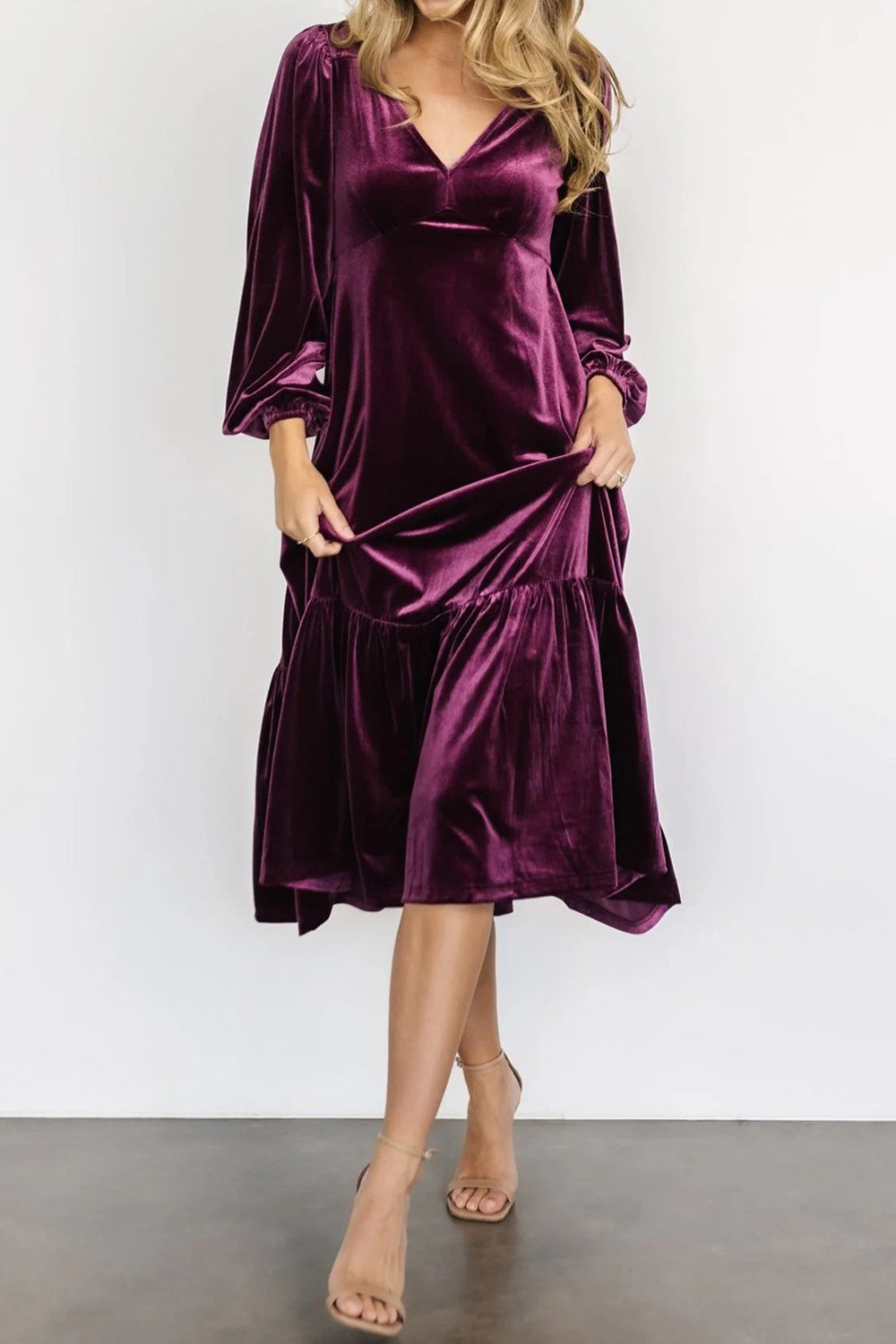 V-Neck Long Sleeve Midi Velvet Dress Trendsi