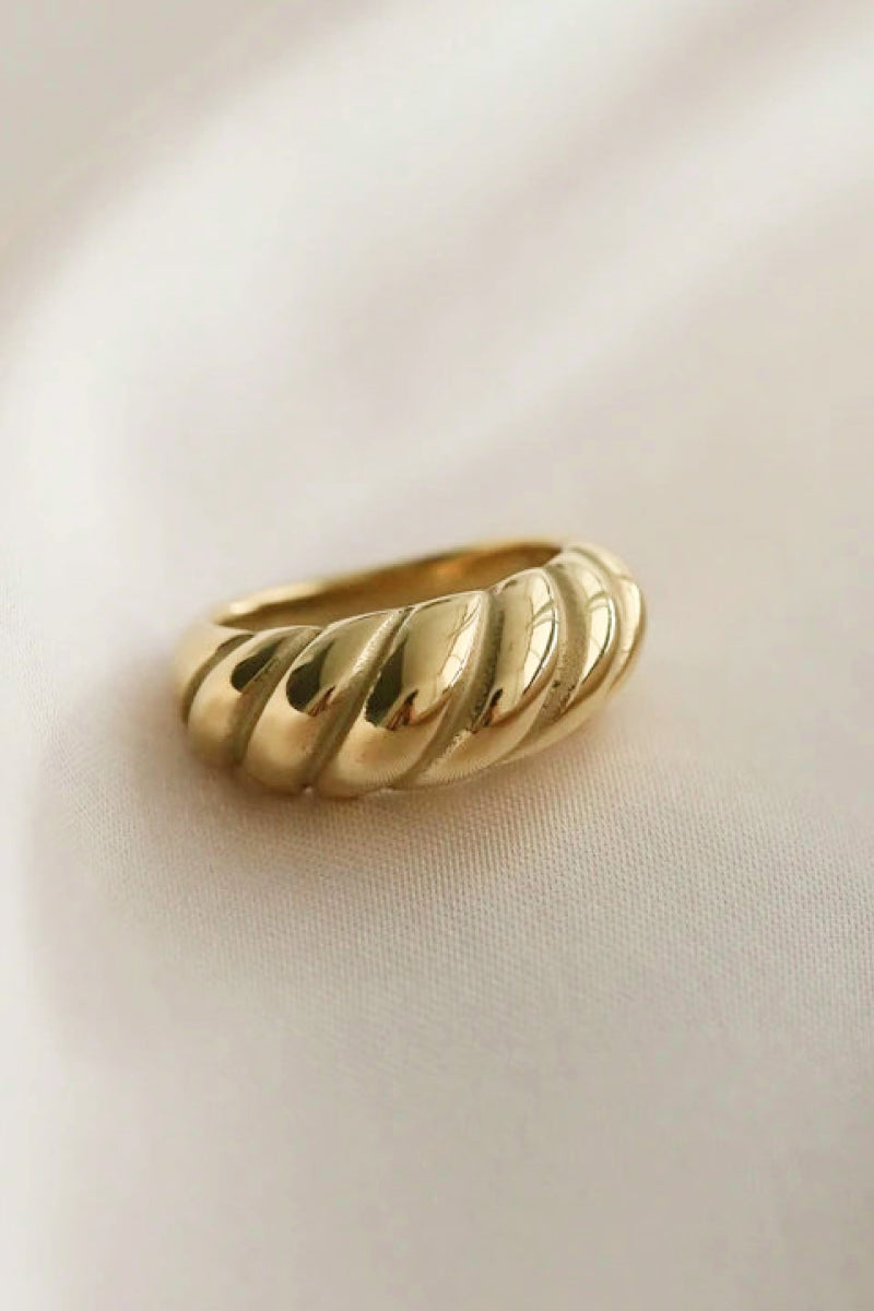 Gold Twisted Ring Trendsi