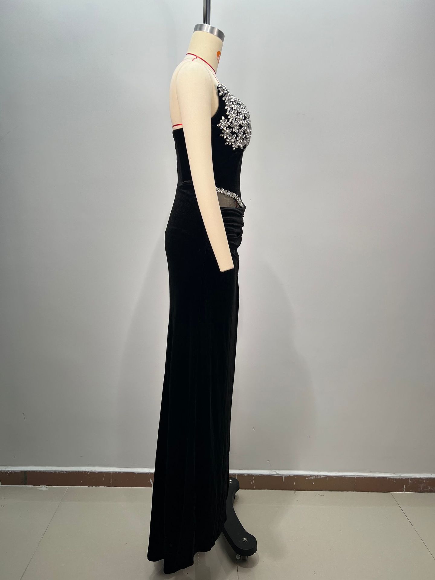 Women's Black Bandeau Slim-fit Hot Drilling Long Dress aclosy