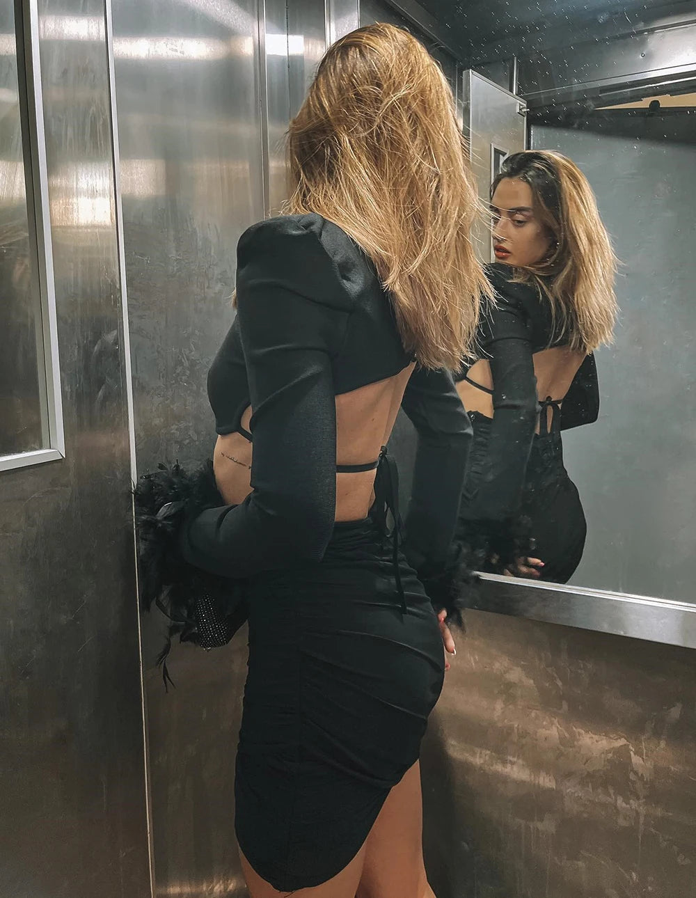 Women's Open-back Feather Long-sleeved Dress Aclosy