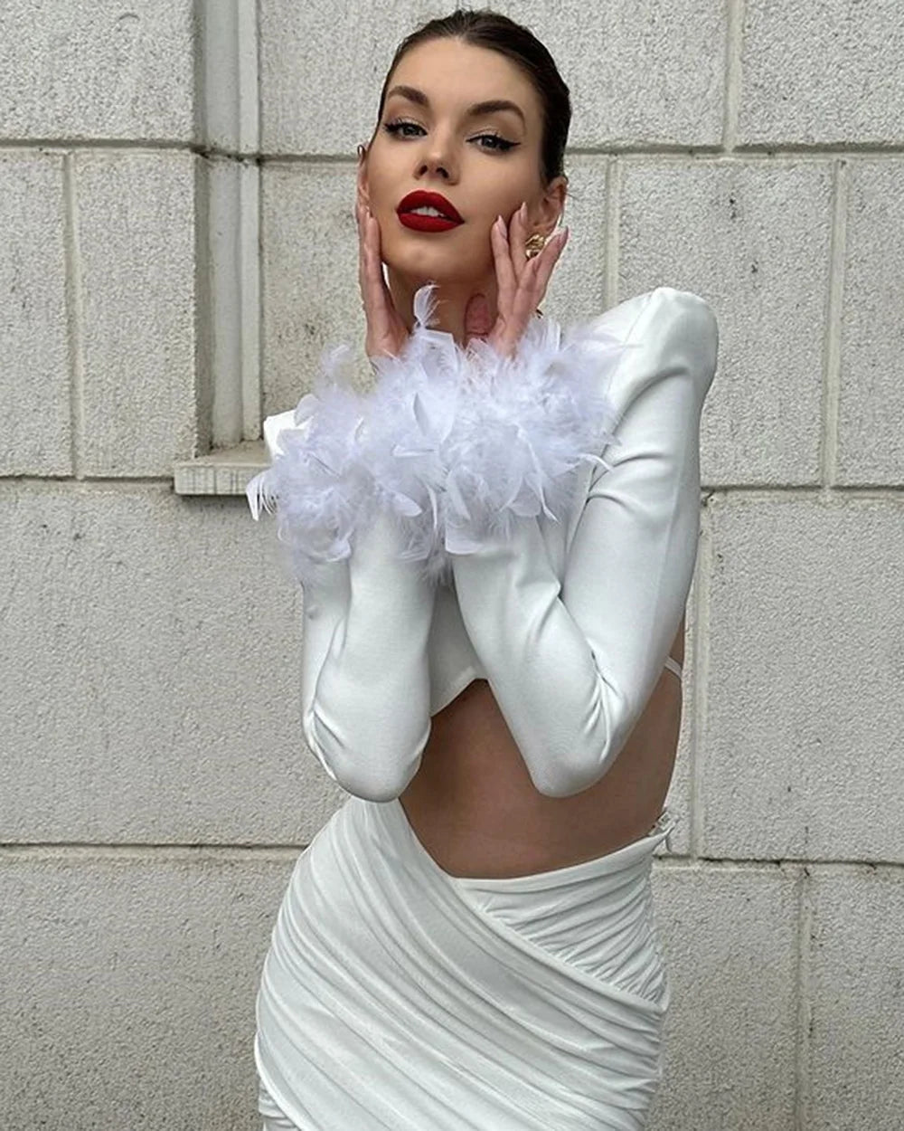 Women's Open-back Feather Long-sleeved Dress Aclosy