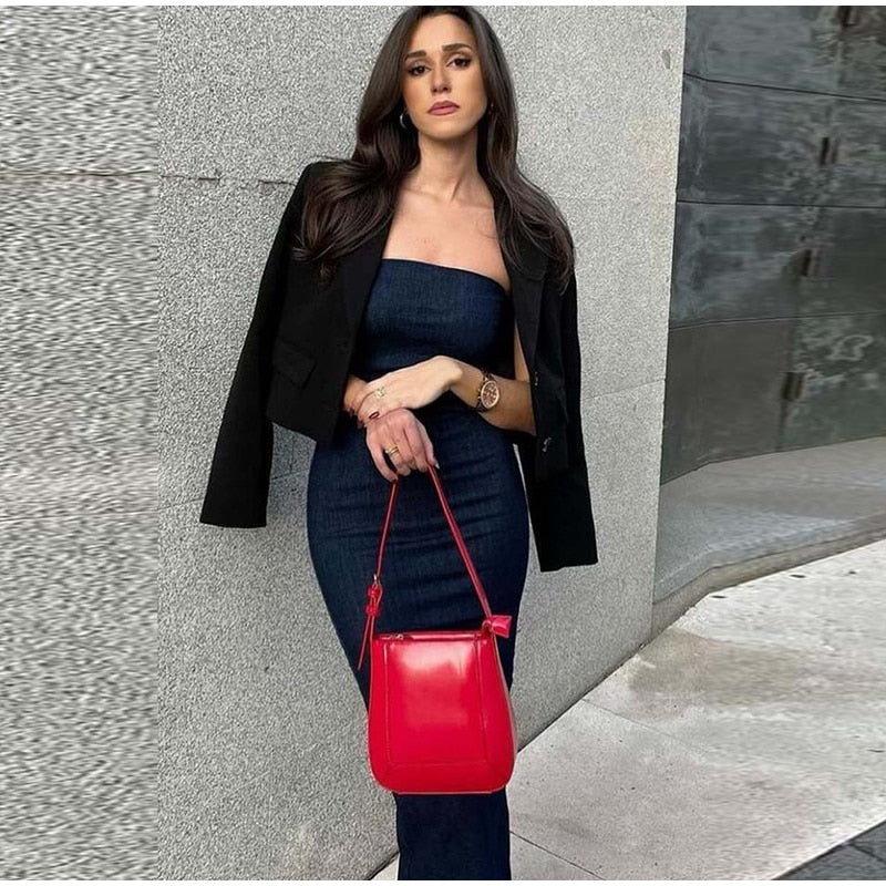 Vestido midi con abertura de jean sin tirantes