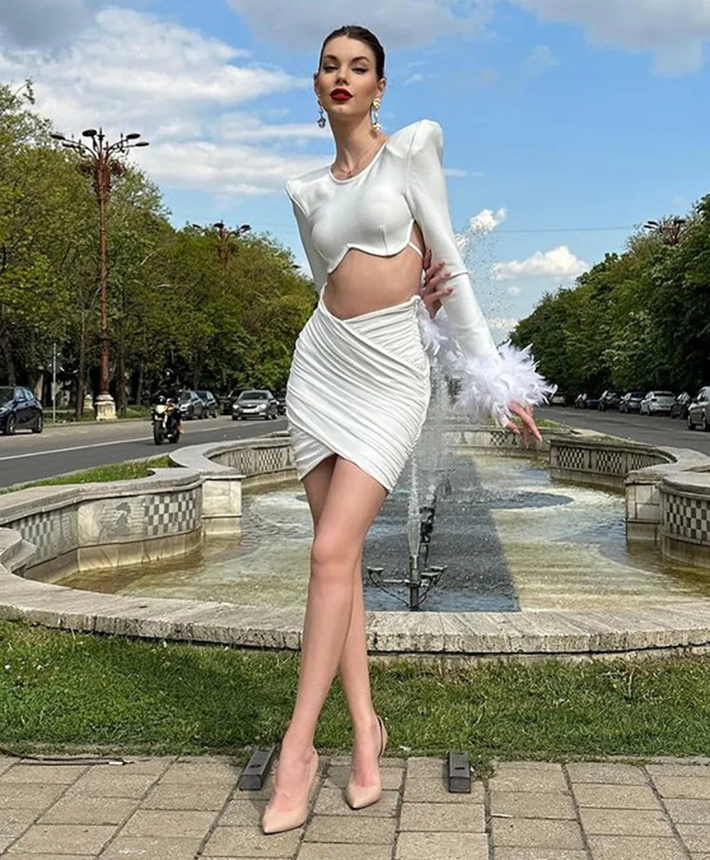 Women's Open-back Feather Long-sleeved Dress Aclosy