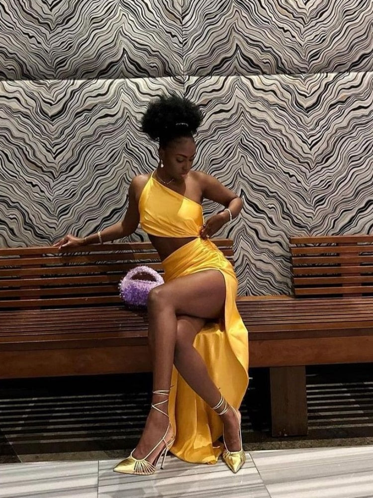 Women's Slant Shoulder Hollow Pleated High Slit Long Dress aclosy