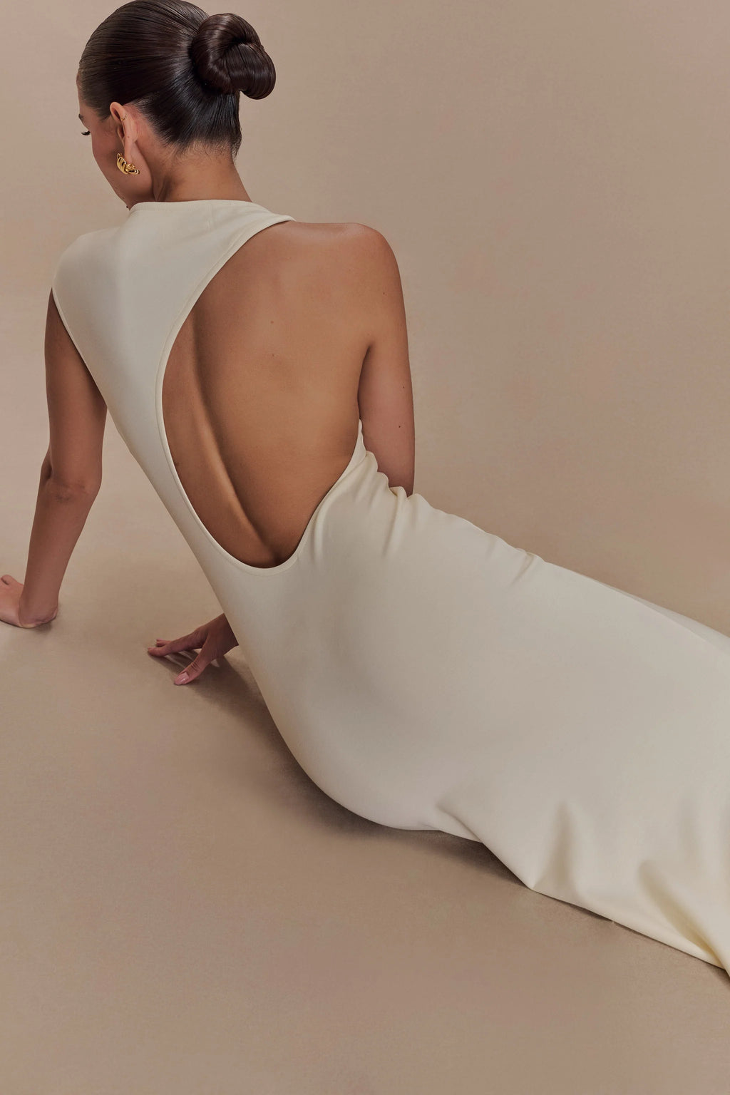 Aeria elegant backless bandage maxi Dress
