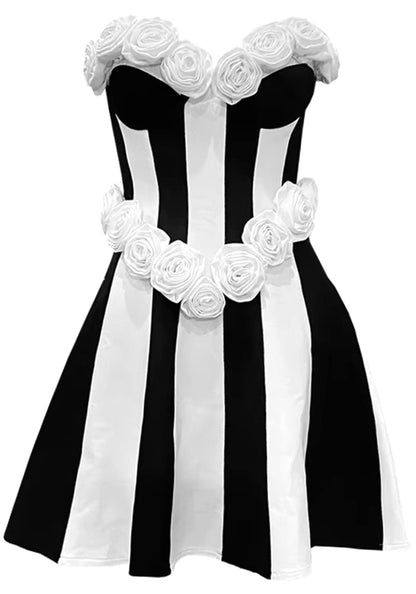 ALENA WHITE ROSE MINI SKIRT