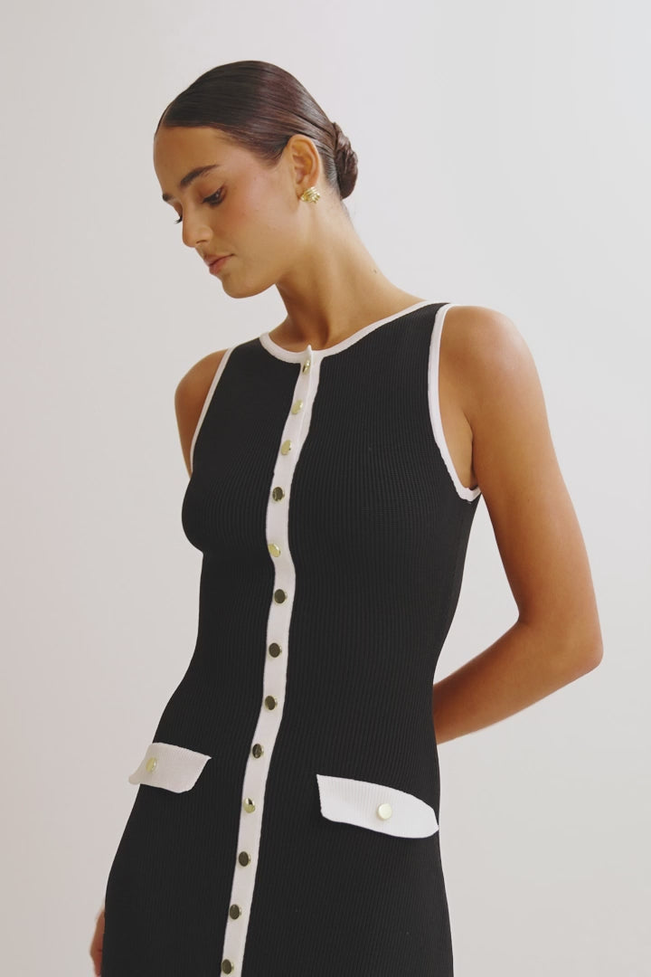 Chic Buttoned Knit Dress