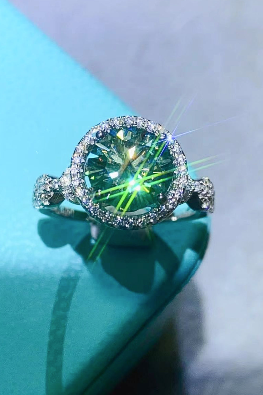 2 Carat Moissanite Emerald Green Ring Trendsi