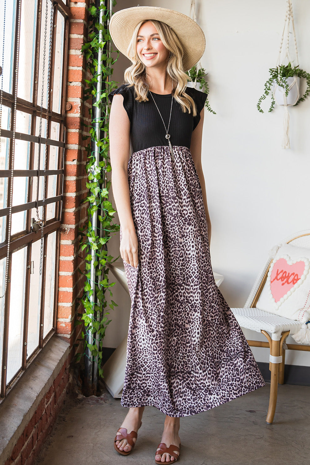 Leopard Print Round Neck Maxi Dress with Pockets Trendsi