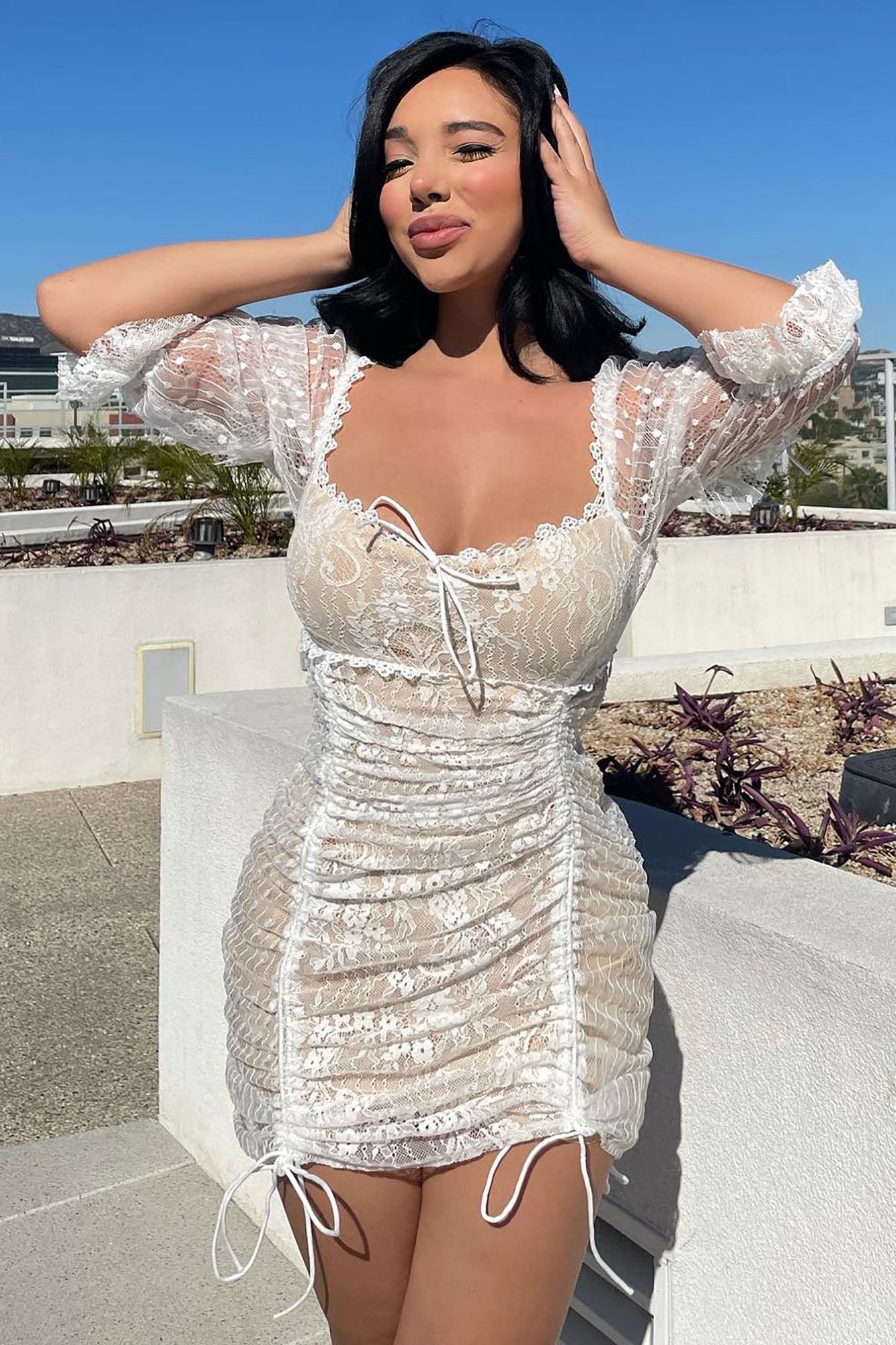 Chic Celeb choice Mini Lace Short-sleeved Dress-White aclosy