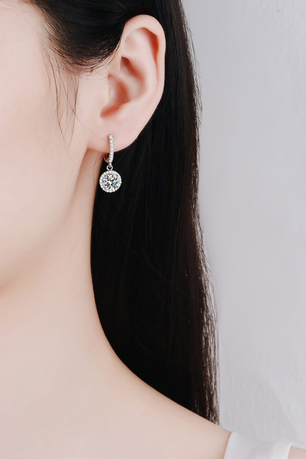 Moissanite Round-Shaped Drop Earrings Trendsi