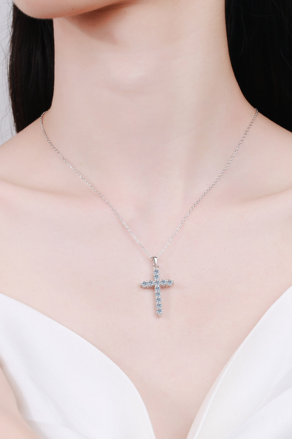 925 Sterling Silver Cross Moissanite Necklace Trendsi