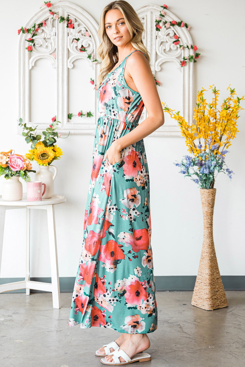 Floral Sleeveless Maxi Dress with Pockets Trendsi